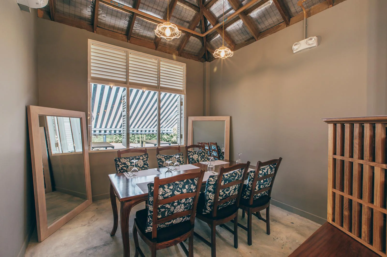 French Provincial Dining Chair with Cushion Mahogany Colour TEK168 CH 000 FP - Image 4